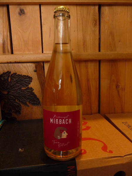 Petillant Naurelle "Madame PetNat"